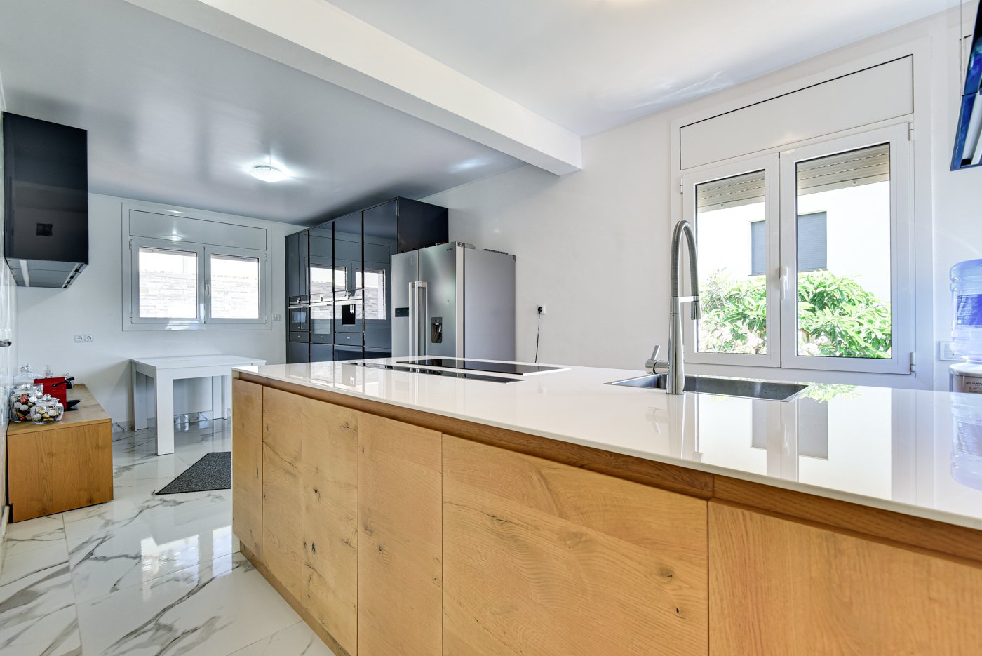 Talo Lloret de Mar, Girona, Espanja 5 makuuhuonetta, 408 m2 No. 98926