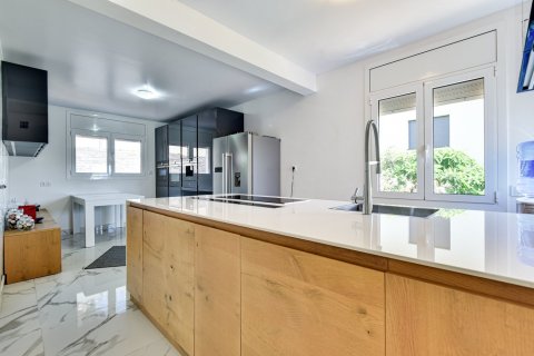House for sale Lloret de Mar, Girona, Spain 5 bedrooms, 408 sq.m. No. 98926 - photo 13
