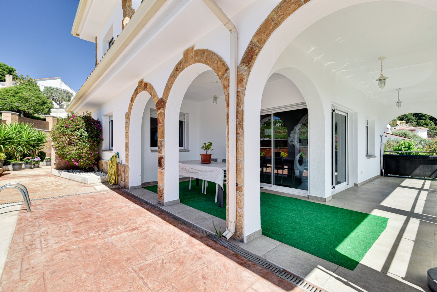Talo Lloret de Mar, Girona, Espanja 5 makuuhuonetta, 408 m2 No. 98926