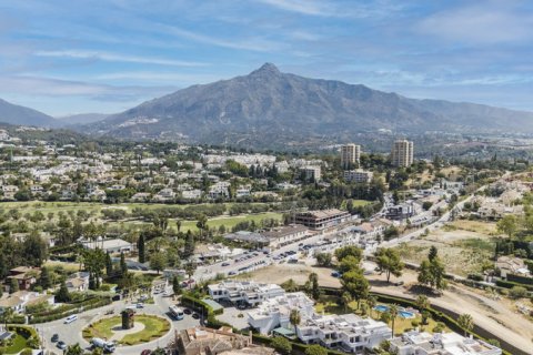 Dzīvoklis pārdošanā Nueva Andalucia, Malaga, Spānijā 3 istabas, 137 m2 Nr. 109650 - attēls 4