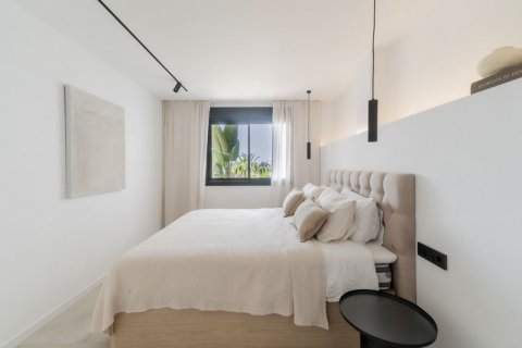 Dzīvoklis pārdošanā Nueva Andalucia, Malaga, Spānijā 3 istabas, 137 m2 Nr. 109650 - attēls 2