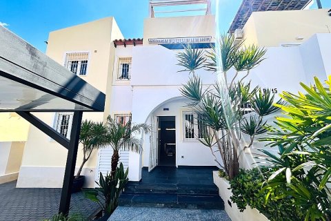 Продажа бунгало в Вилламартин, Аликанте, Испания 2 спальни, 76м2 №117709 - фото 1