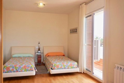 Продажа дома Камбрильс, Таррагона, Испания 2 спальни, 264м2 №22946 - фото 28