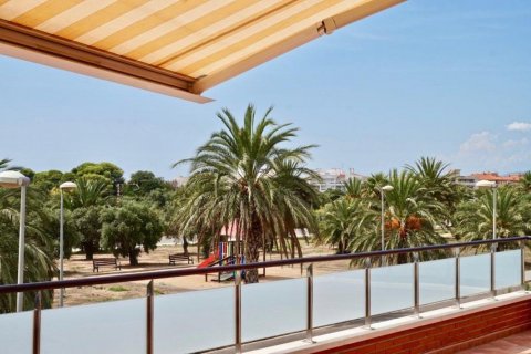 Продажа дома Камбрильс, Таррагона, Испания 2 спальни, 264м2 №22946 - фото 11