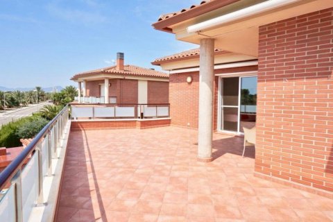 Продажа дома Камбрильс, Таррагона, Испания 2 спальни, 264м2 №22946 - фото 8