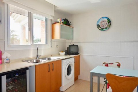 Продажа дома Камбрильс, Таррагона, Испания 2 спальни, 264м2 №22946 - фото 19