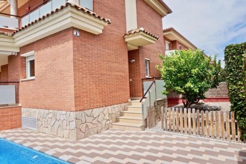 Продажа дома Камбрильс, Таррагона, Испания 2 спальни, 264м2 №22946 - фото 5
