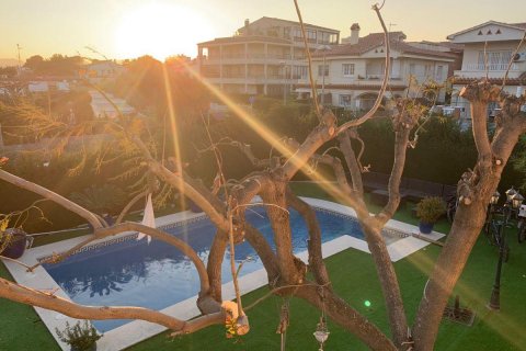 House for sale Cambrils, Tarragona, Spain 5 bedrooms, 347 sq.m. No. 22960 - photo 1