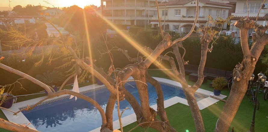 House Cambrils, Tarragona, Spain 5 bedrooms, 347 sq.m. No. 22960