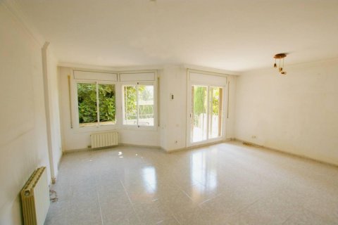 House for sale Cambrils, Tarragona, Spain 4 bedrooms, 274 sq.m. No. 21588 - photo 1