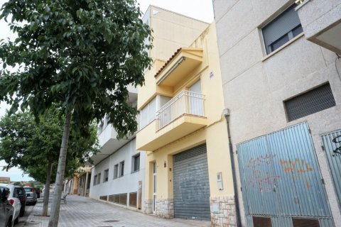 Hus till salu Calafell, Tarragona, Spanien 3 sovrum, 248 kvm. Nr. 21563 - foto 2
