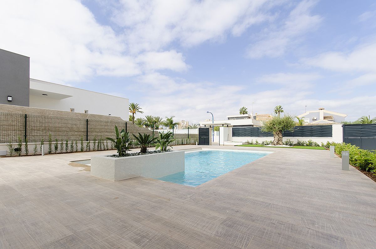 House à Orihuela, Alicante, Espagne 3 chambres, 157 m2 No. 95748