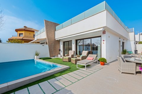 Villa for sale Pilar de la Horadada, Alicante, Spain 3 bedrooms, 100 sq.m. No. 116154 - photo 1