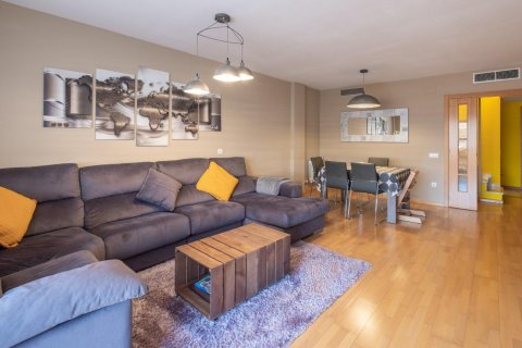 Apartamento en venta Salou, Tarragona, España 4 dormitorios, 141 m2 No. 21943 - foto 1