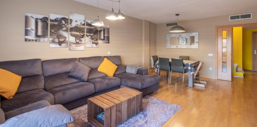 Apartamento Salou, Tarragona, España 4 dormitorios, 141 m2 No. 21943