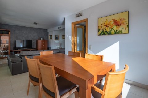 Продажа квартиры Салоу, Таррагона, Испания 4 спальни, 134м2 №21889 - фото 7