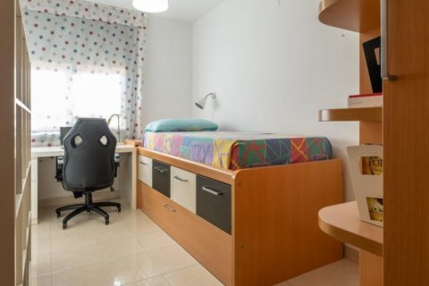 Продажа квартиры Салоу, Таррагона, Испания 4 спальни, 134м2 №21889 - фото 16