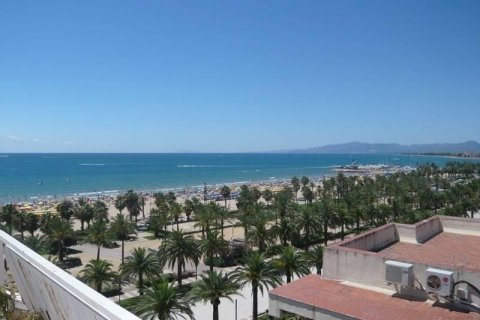Apartamento en venta Salou, Tarragona, España 3 dormitorios, 100 m2 No. 21952 - foto 2