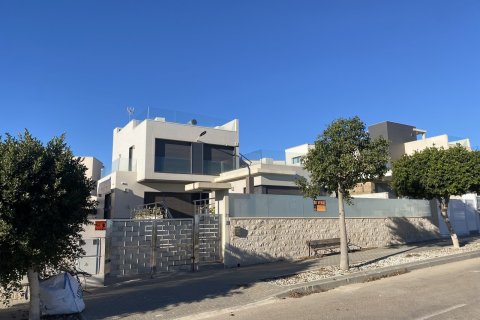Villa in vendita San Miguel de Salinas, Alicante, Spagna 5 camere da letto, 318 mq. N° 115941 - foto 2