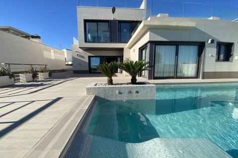 Villa in vendita San Miguel de Salinas, Alicante, Spagna 5 camere da letto, 318 mq. N° 115941 - foto 1