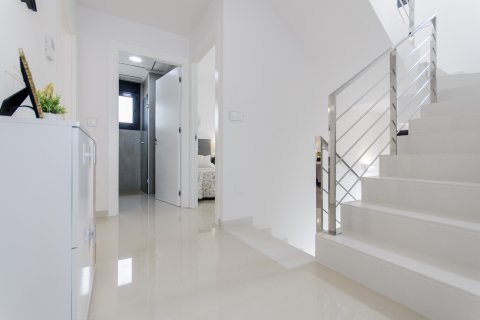 Villa en venta San Miguel de Salinas, Alicante, España 4 dormitorios, 135 m2 No. 110293 - foto 6