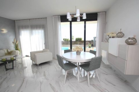 Villa till salu San Miguel de Salinas, Alicante, Spanien 4 sovrum, 135 kvm. Nr. 110292 - foto 16