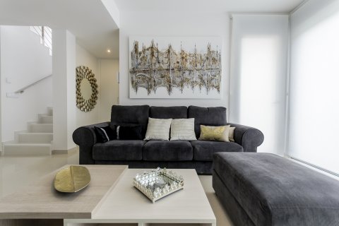 Huvila myytävänä San Miguel de Salinas, Alicante, Espanja, 4 makuuhuonetta, 144 m2 No. 110289 - kuva 11