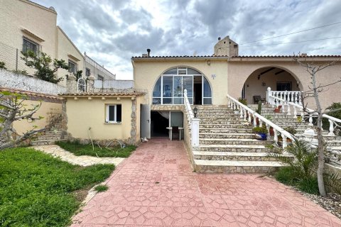 Продажа виллы Торревьеха, Аликанте, Испания 2 спальни, 175м2 №117232 - фото 1