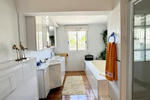 Villa en venta La Zenia, Alicante, España 7 dormitorios, 350 m2 No. 114553 - foto 12