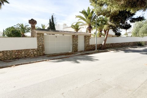 Villa en venta La Zenia, Alicante, España 7 dormitorios, 350 m2 No. 114553 - foto 1