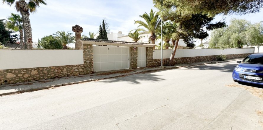 Villa La Zenia, Alicante, España 7 dormitorios, 350 m2 No. 114553