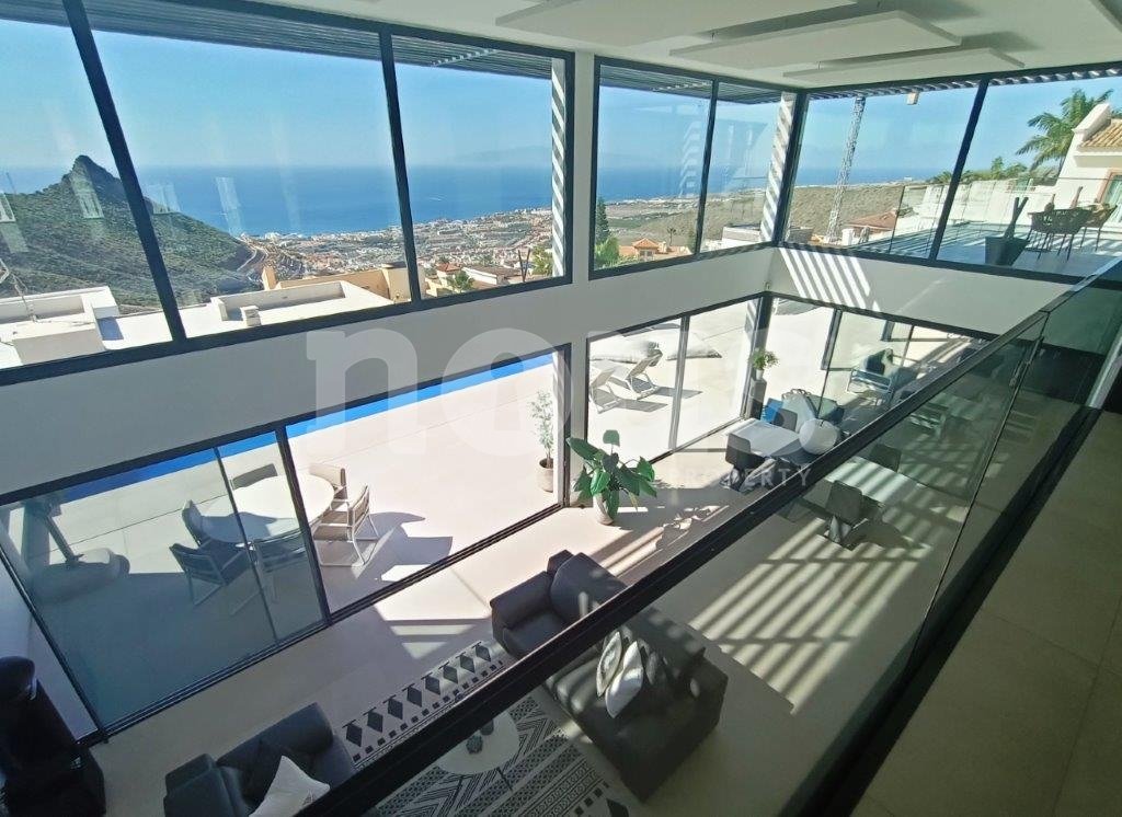 Villa a Torviscas, Tenerife, Spagna 4 camere da letto, 472 mq. N° 103033