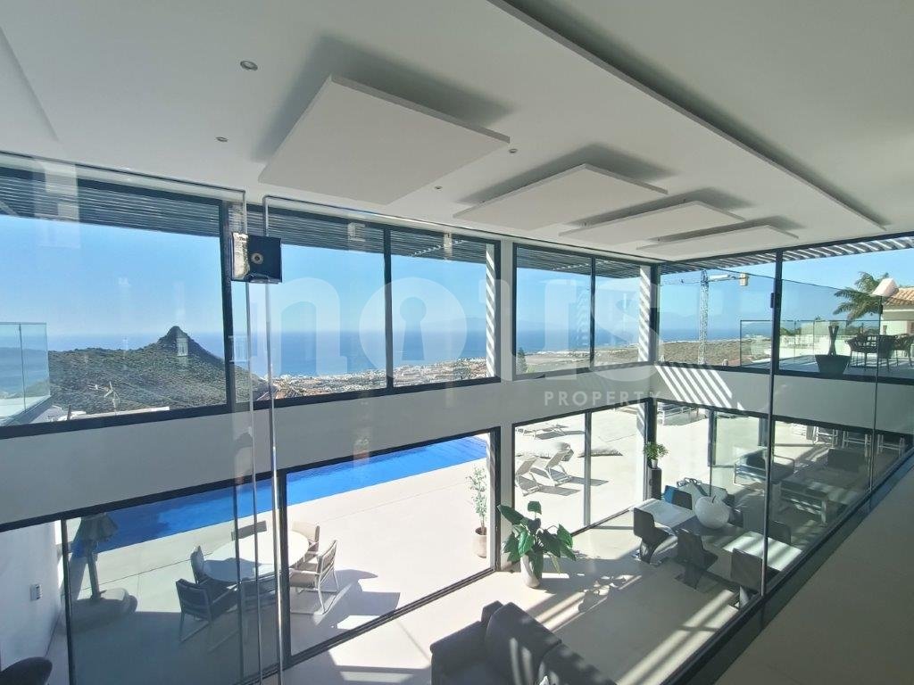 Villa a Torviscas, Tenerife, Spagna 4 camere da letto, 472 mq. N° 103033