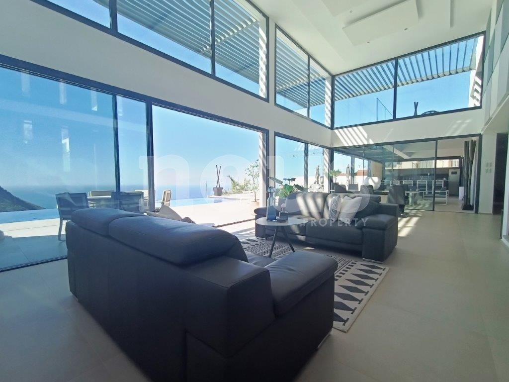 Villa a Torviscas, Tenerife, Spagna 4 camere da letto, 472 mq. N° 103033