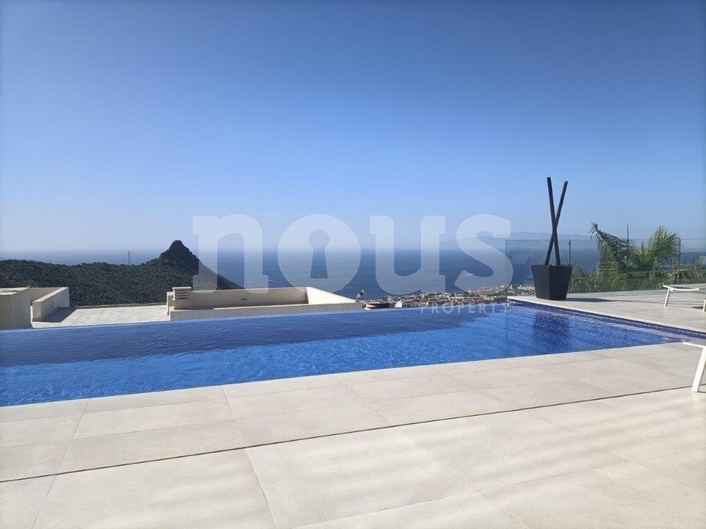 Villa a Torviscas, Tenerife, Spagna 4 camere da letto, 472 mq. N° 103033