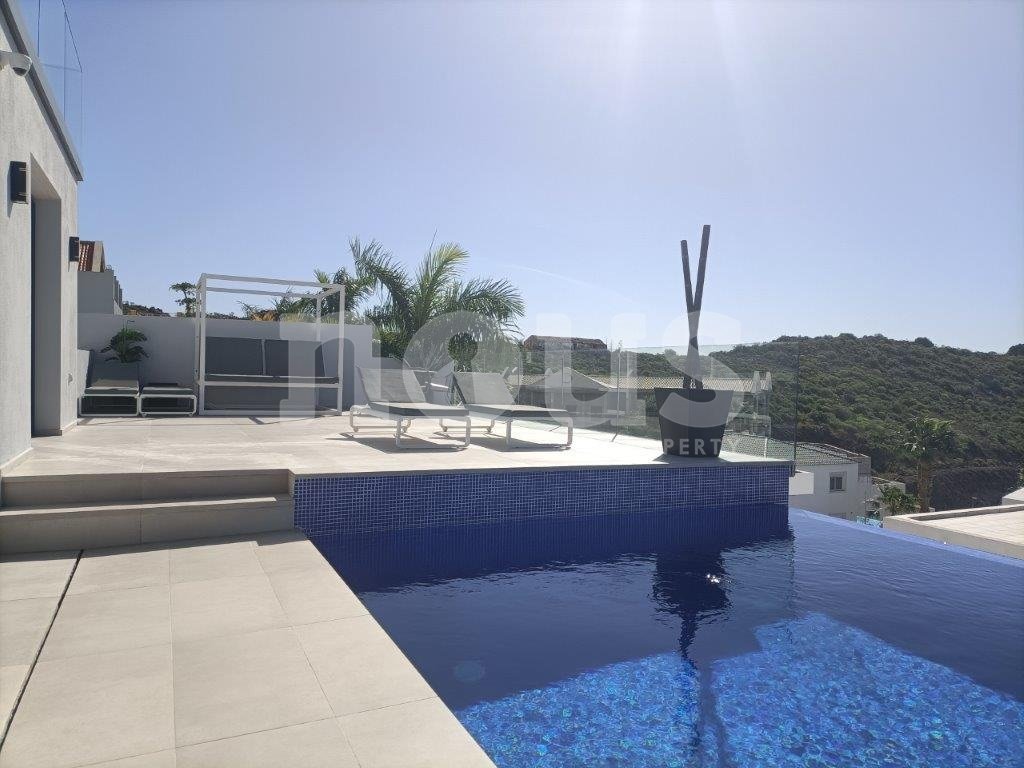 Villa a Torviscas, Tenerife, Spagna 4 camere da letto, 472 mq. N° 103033