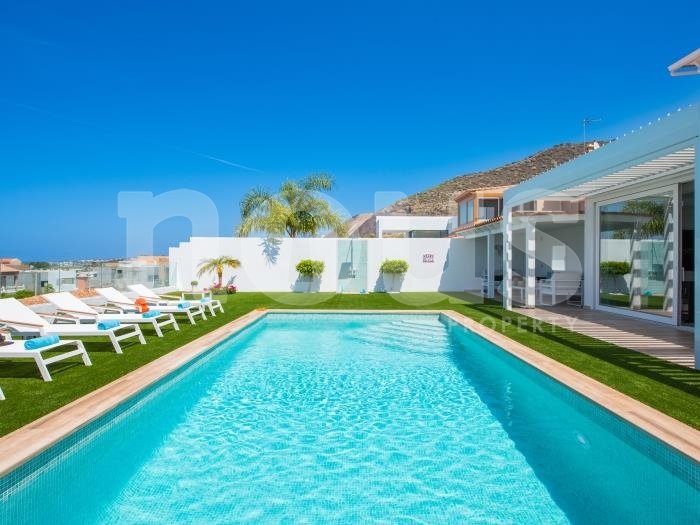 Huvila Adeje, Tenerife, Espanja 6 makuuhuonetta, 270 m2 No. 103032