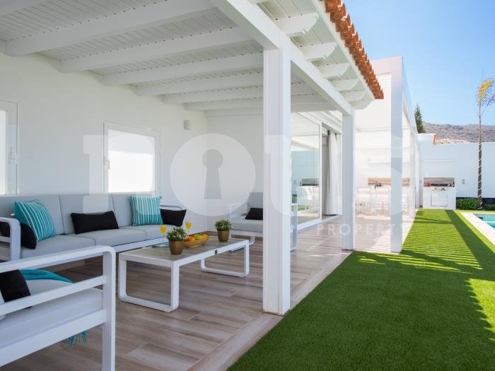 Huvila Adeje, Tenerife, Espanja 6 makuuhuonetta, 270 m2 No. 103032
