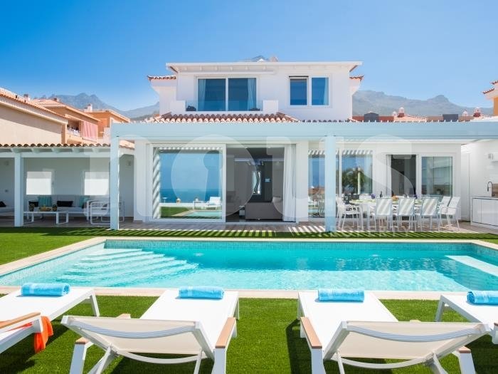 Huvila Adeje, Tenerife, Espanja 6 makuuhuonetta, 270 m2 No. 103032