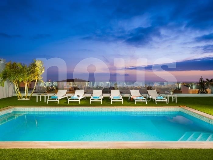 Huvila Adeje, Tenerife, Espanja 6 makuuhuonetta, 270 m2 No. 103032