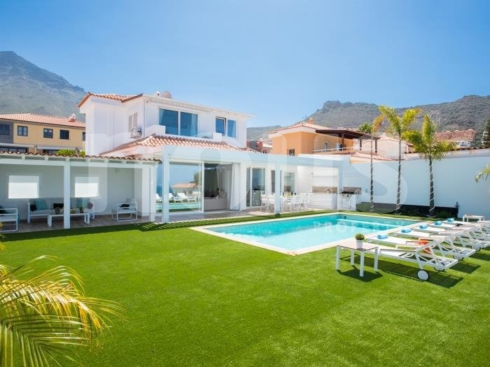 Huvila Adeje, Tenerife, Espanja 6 makuuhuonetta, 270 m2 No. 103032