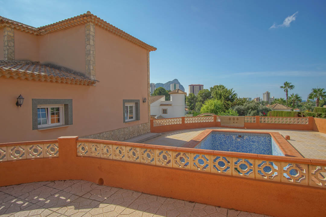 Villa i Calpe, Alicante, Spanien 5 sovrum, 345 kvm. Nr. 84272