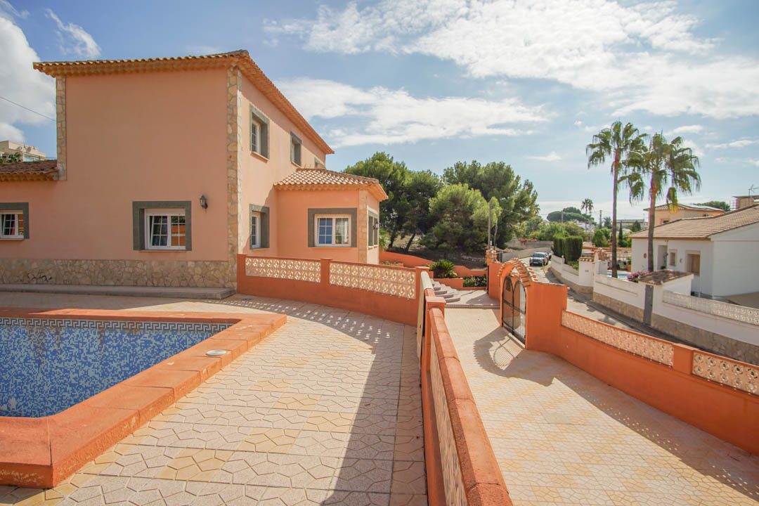 Villa i Calpe, Alicante, Spanien 5 sovrum, 345 kvm. Nr. 84272