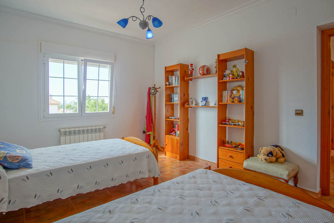 Villa i Calpe, Alicante, Spanien 5 sovrum, 345 kvm. Nr. 84272