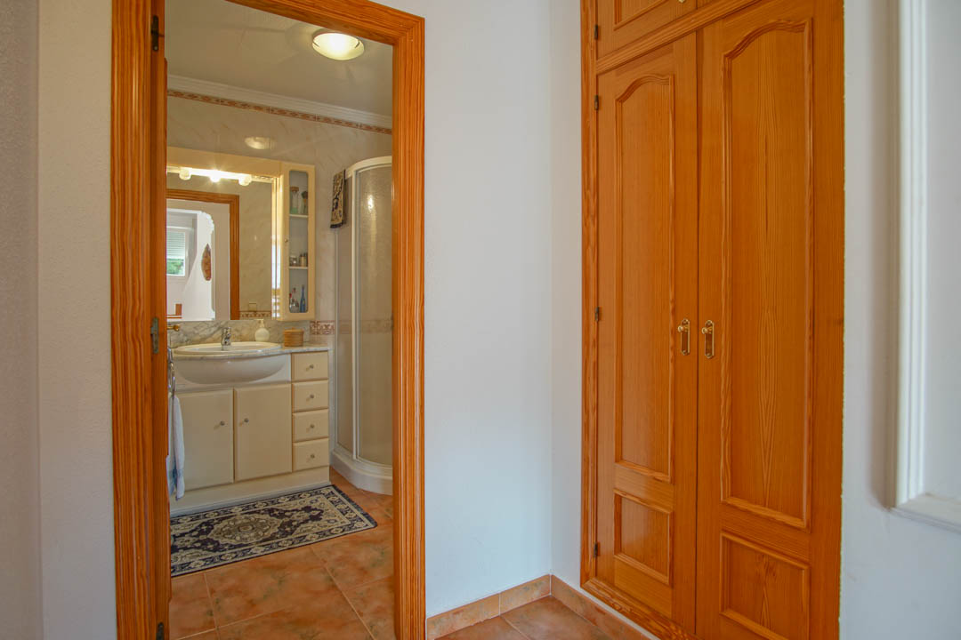 Villa i Calpe, Alicante, Spanien 5 sovrum, 345 kvm. Nr. 84272