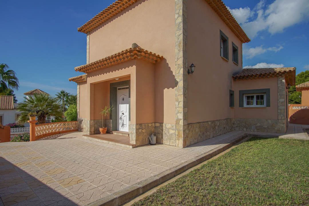 Villa i Calpe, Alicante, Spanien 5 sovrum, 345 kvm. Nr. 84272