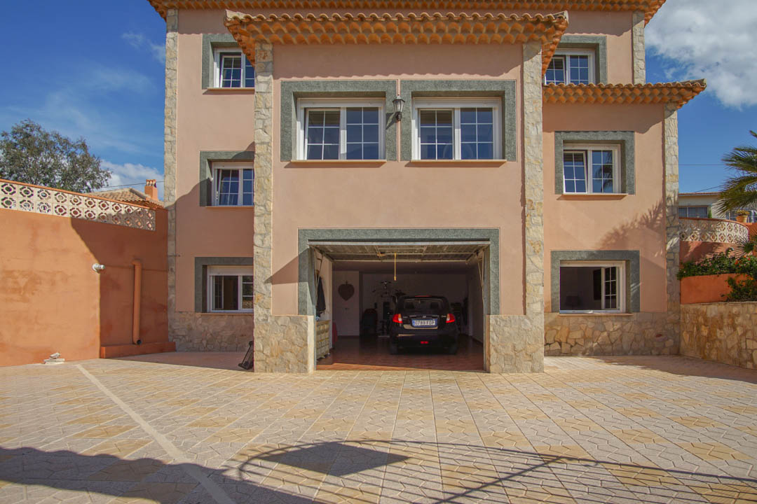 Villa i Calpe, Alicante, Spanien 5 sovrum, 345 kvm. Nr. 84272
