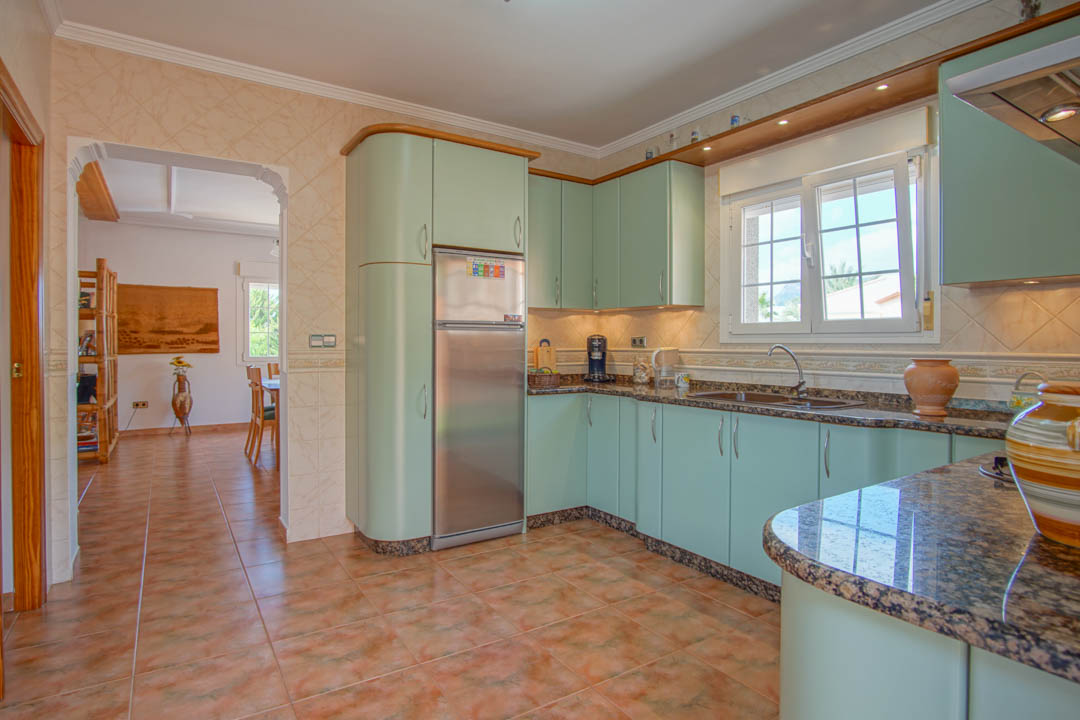 Villa i Calpe, Alicante, Spanien 5 sovrum, 345 kvm. Nr. 84272
