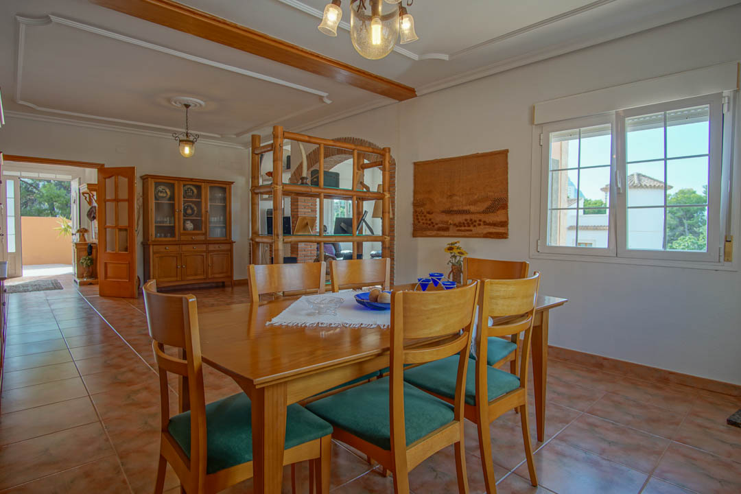 Villa i Calpe, Alicante, Spanien 5 sovrum, 345 kvm. Nr. 84272