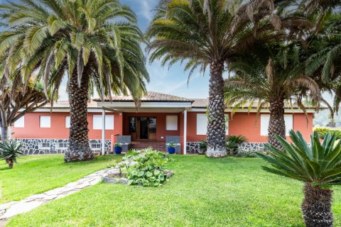 Villa in vendita Santa Brigida, Gran Canaria, Spagna 5 camere da letto, 1.06 mq. N° 113428 - foto 1